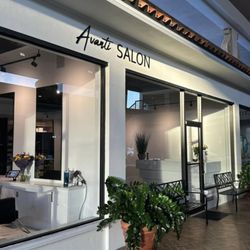 Avanti Salon - Exterior