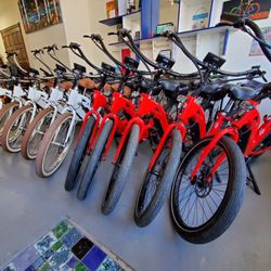 inclinE-Bikes - Classic cruiser e-bikes for rent!