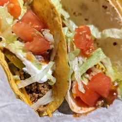 Shorts Bar & Grill - Beef Tacos (Taco Tuesday)