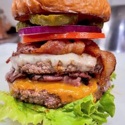 Quig's Meats & Eats - the Ultimate burger