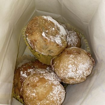 Beard Papa's Cream Puffs - Mini puffs - Desserts Near Me - Monterey Park, California