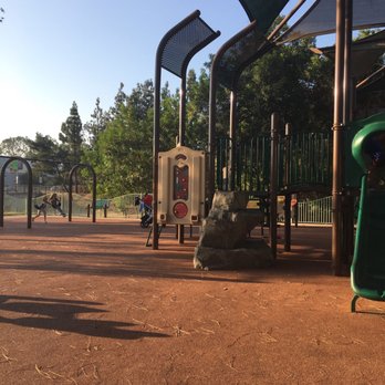 Moorpark Park - That is little Park, but the kids enjoy it!!! - Parks Near Me - Studio City, California