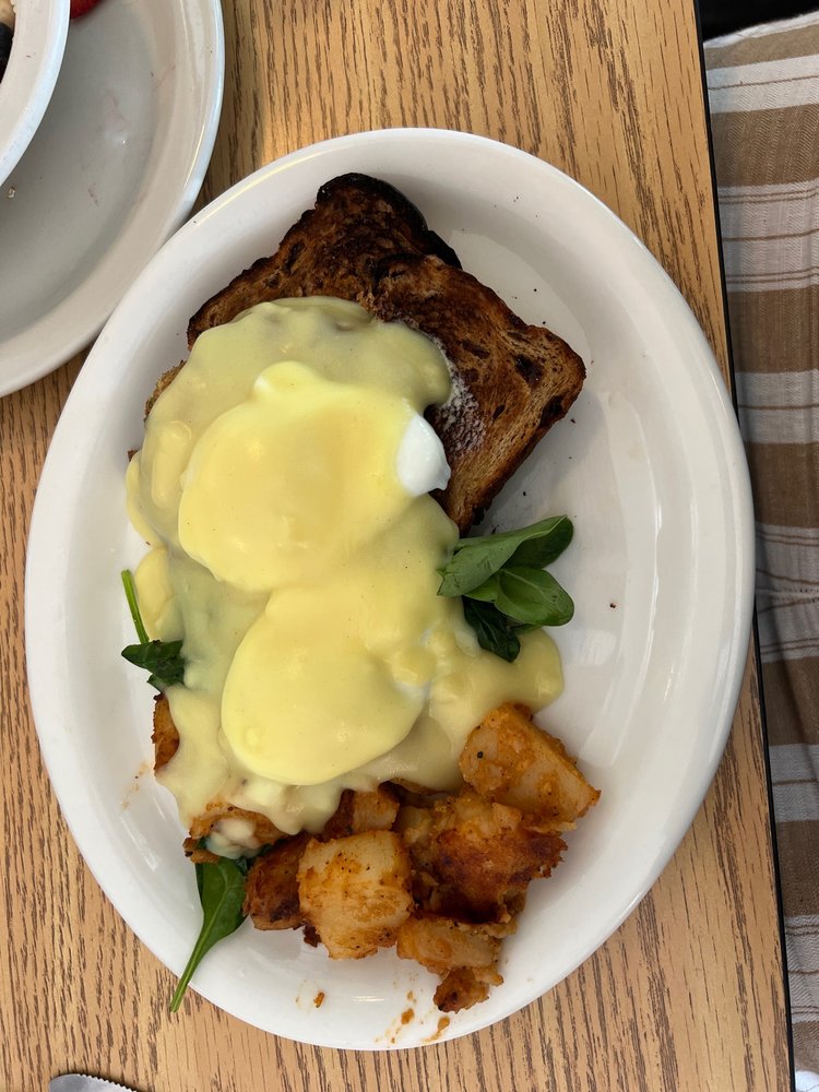 COUNTRY FARE RESTAURANT 49 Photos & 96 Reviews 319 Main St