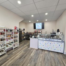Sweet Tooth Sip & Scoop