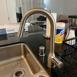 Diaz Handyman Service - Replaced the kitchen faucet