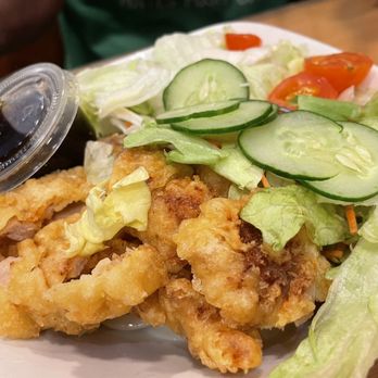 Marugame Udon - Garlic Chicken Salad - Japanese Near Me - Honolulu, Hawaii