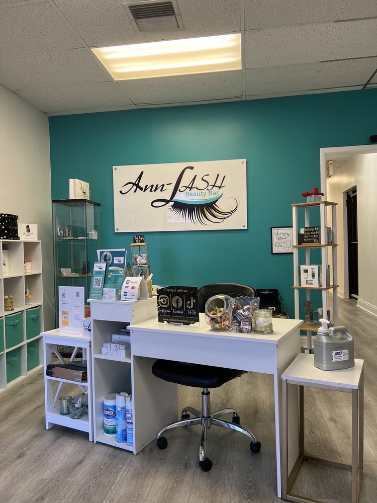 Ann Lash Beauty Bar Logo
