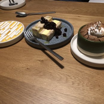 Houndstooth Restaurant - Vanilla Panne Cotta, Ice Cream Sando, Mexican Hot Chocolate Cake - New American Near Me - Benton Harbor, Michigan Houndstooth Restaurant - Vanilla Panne Cotta, Ice Cream Sando, Mexican Hot Chocolate Cake - New American Near Me - Benton Harbor, Michigan