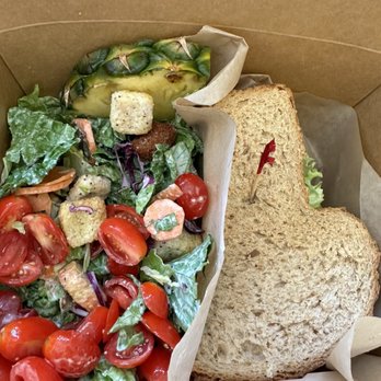 Mezzo - Chicken salad sandwich and garden salad - Sandwiches Near Me - Berkeley, California