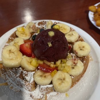 Eggs 'n Things - Waikiki Beach Eggspress - Signature Acai Fresh Fruit Waffle (Dine-In Only) - Breakfast & Brunch Near Me - Honolulu, Hawaii Eggs 'n Things - Waikiki Beach Eggspress - Signature Acai Fresh Fruit Waffle (Dine-In Only) - Breakfast & Brunch Near Me - Honolulu, Hawaii