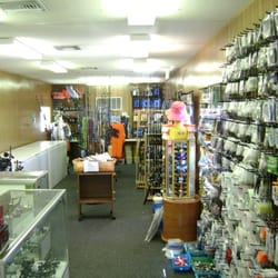 Waters Edge Bait & Tackle - Full stocked with all your bait and tackle needs.