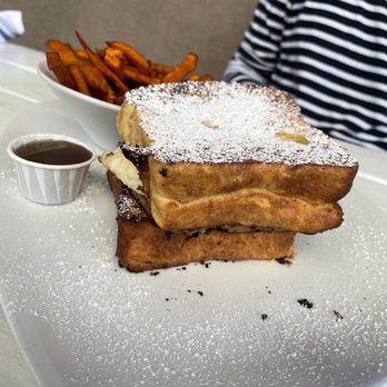 26 Beach Restaurant - The 19 French Toast - New American Near Me - Venice, California 26 Beach Restaurant - The 19 French Toast - New American Near Me - Venice, California