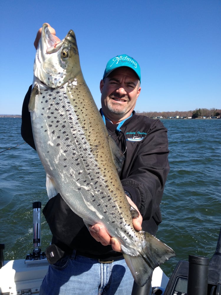 MIDWAY FISHING CHARTERS Updated April 2024 10 Photos 5 Lake Rd