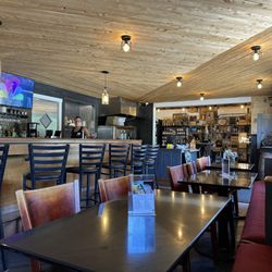 No 79 Restaurant Bar & Liquor Store