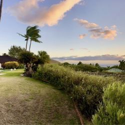 Ho'oilo House - Panorama of Ho'oilo house from front gardens