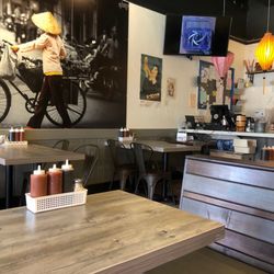 Phovorite Vietnamese Kitchen - Inside