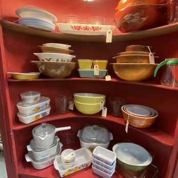 Salvage Goods - Pyrex - Antiques Near Me - Easton, Pennsylvania Salvage Goods - Pyrex - Antiques Near Me - Easton, Pennsylvania