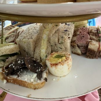 Tea Around Town - Tea sandwiches and desserts - Bus Tours Near Me - New York, New York Tea Around Town - Tea sandwiches and desserts - Bus Tours Near Me - New York, New York