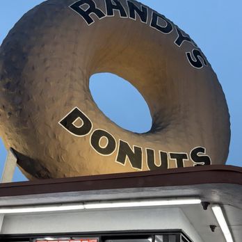 Randy's Donuts - Donuts Near Me - Inglewood, California Randy's Donuts - Donuts Near Me - Inglewood, California