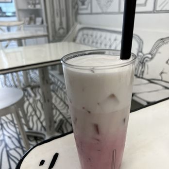 2d Restaurant - Fresh Strawberry Milk - Donuts Near Me - Chicago, Illinois 2d Restaurant - Fresh Strawberry Milk - Donuts Near Me - Chicago, Illinois