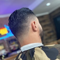 The Barber Republic - Tapered mens haircut