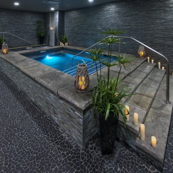 Infinity Spa - The Grotto is top of the line complete with hot tub, sauna, steam room, and cold plunge, you will want to spend all day! - Nail Technicians Near Me - Breckenridge, Colorado