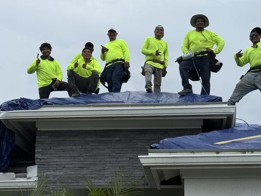 Luxe Builder Group Logo