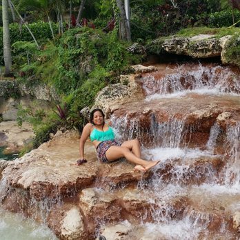 Venetian Pool - enjoying the little waterfall - Swimming Pools Near Me - Coral Gables, Florida Venetian Pool - enjoying the little waterfall - Swimming Pools Near Me - Coral Gables, Florida