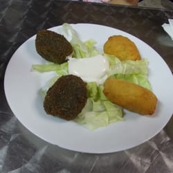 Bar El Sitio - Croquetas de chipirones en su tinta y de jamón