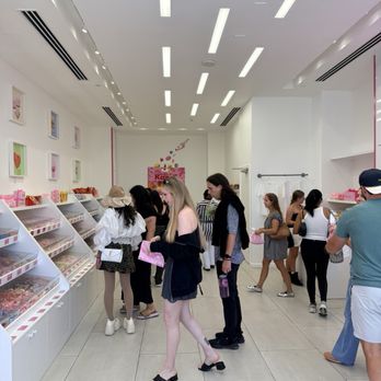 Kandi - Inside of candy store - Candy Stores Near Me - Los Angeles, California Kandi - Inside of candy store - Candy Stores Near Me - Los Angeles, California