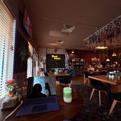 Frittata Caffe & Bistro - French vanilla oat matcha
