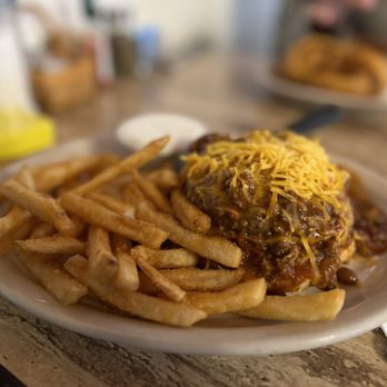 Sybil's Omelettes - Chili burger - Breakfast & Brunch Near Me - Salem, Oregon