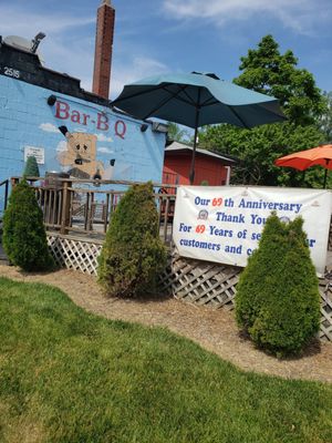 Bar-B-Q Heaven by null