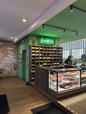 Avondale Bowl by null