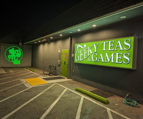 Geeky Teas & Games by null