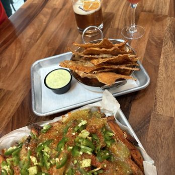 Farmer & the Cow - Chicken skin and nacho fries - Burgers Near Me - Wilmington, Delaware Farmer & the Cow - Chicken skin and nacho fries - Burgers Near Me - Wilmington, Delaware
