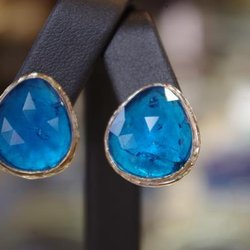 Fine Things Jewelry & Collectables - Untitled