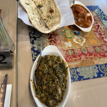 Himalayan Cafe - Chicken Saag, lamb Vindaloo, Garlic Naan - Himalayan/Nepalese Near Me - Pasadena, California