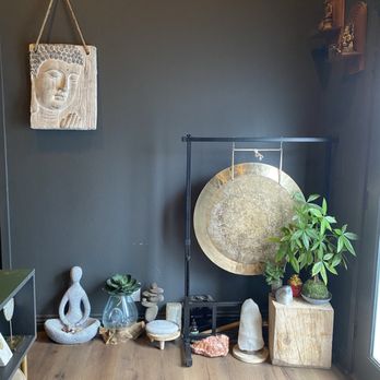 Mantra Karuna - Reception corner - Massage Therapy Near Me - Carlsbad, California Mantra Karuna - Reception corner - Massage Therapy Near Me - Carlsbad, California