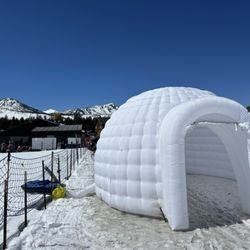 TubeTahoe - An inflatable igloo
