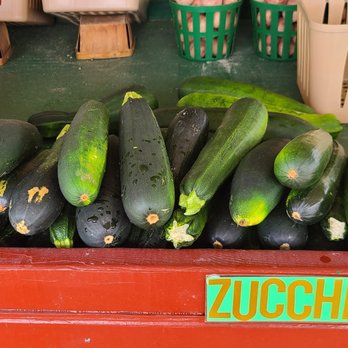The Wagon Wheel - cucumbers and peppers in baskets - Farmers Market Near Me - Delmar, Maryland The Wagon Wheel - cucumbers and peppers in baskets - Farmers Market Near Me - Delmar, Maryland