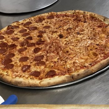 Ji's Pizza - 24" half cheese half pepperoni pizza. $20 and done! - Pizza Near Me - Johns Island, South Carolina Ji's Pizza - 24" half cheese half pepperoni pizza. $20 and done! - Pizza Near Me - Johns Island, South Carolina