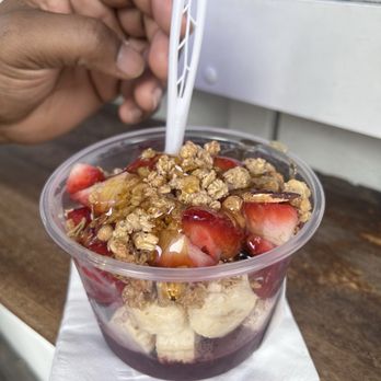 El Corner - Berry açaí - Juice Bars & Smoothies Near Me - San Juan, Puerto Rico El Corner - Berry açaí - Juice Bars & Smoothies Near Me - San Juan, Puerto Rico