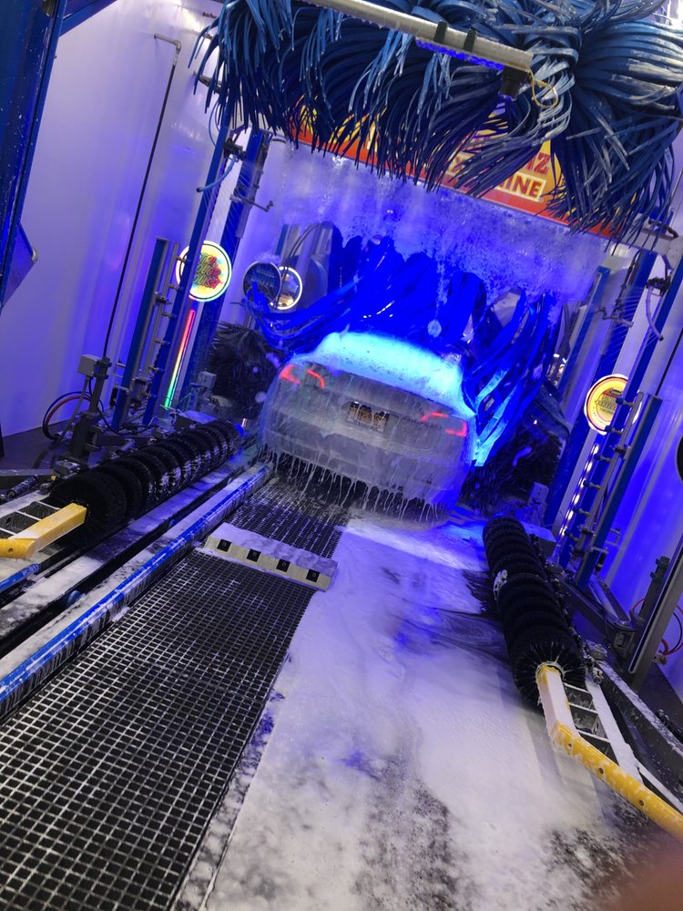 HUNTINGTON EXPRESS CAR WASH Updated August 2024 400 E Jericho