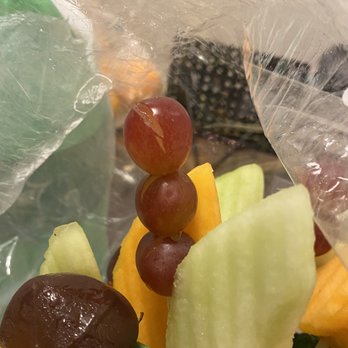 Edible Arrangements - Heaps all split soft sone mussy - Gift Shops Near Me - Scotch Plains, New Jersey