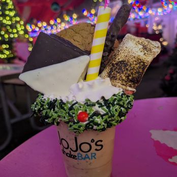 JoJo’s Shake Bar - River North - Girl scout shake w/ Bailey's - Diners Near Me - Chicago, Illinois