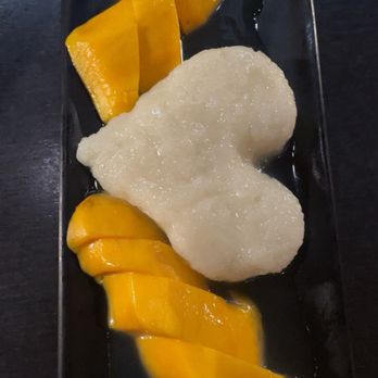 Emporium Thai - Fresh Mango with Sweet Sticky Rice - Thai Near Me - Los Angeles, California Emporium Thai - Fresh Mango with Sweet Sticky Rice - Thai Near Me - Los Angeles, California