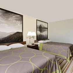 Super 8 by Wyndham Waynesboro - Guest room