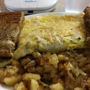 Josie's Corner - Cheeseburger Omelet with homemade rye and homefries with onions - Breakfast & Brunch Near Me - Berlin, Connecticut Josie's Corner - Cheeseburger Omelet with homemade rye and homefries with onions - Breakfast & Brunch Near Me - Berlin, Connecticut