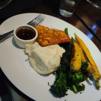 Yard House - Whiskey Salmon - Vegetarian Near Me - Burbank, California